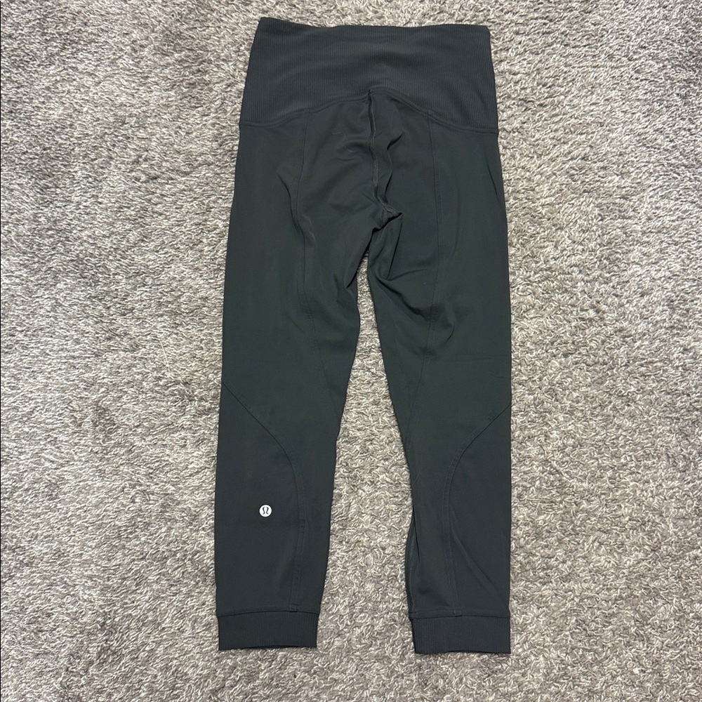 Like New! Lululemon Train Free High-Rise Crop 23", Graphite Grey, Size 6 - Picture 2 of 2